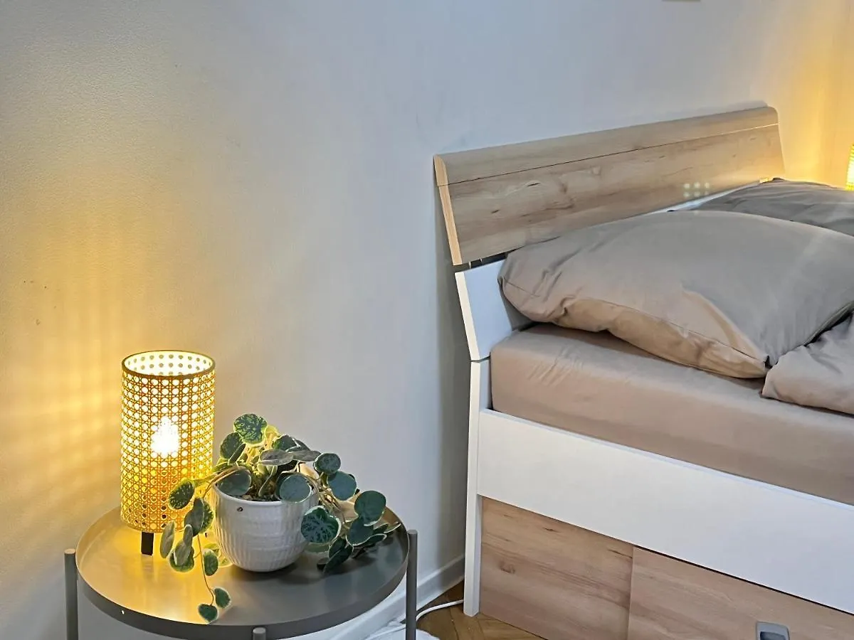 Spacious 2Bdr Apartment With Free Parking In Wenceslas Square Prague