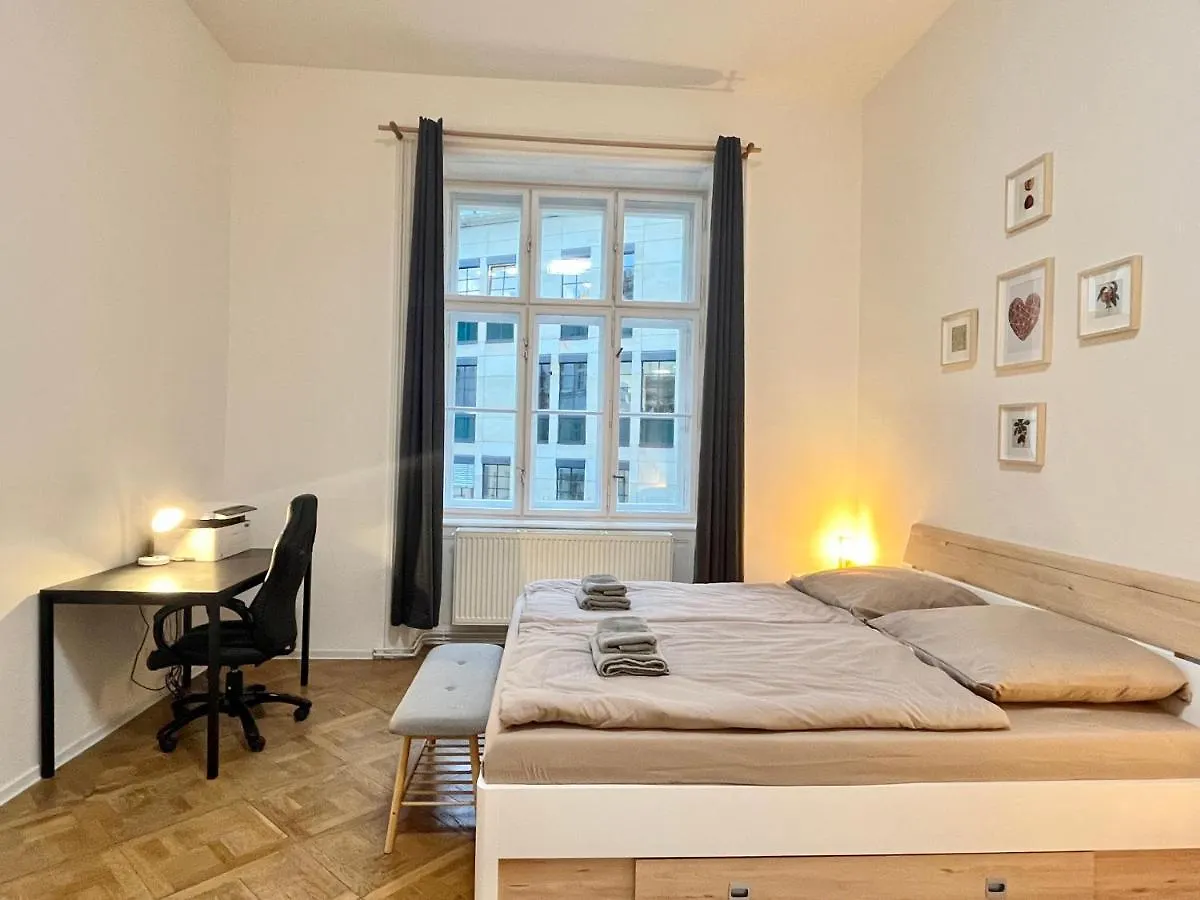 Spacious 2Bdr Apartment With Free Parking In Wenceslas Square Prague Czech Republic